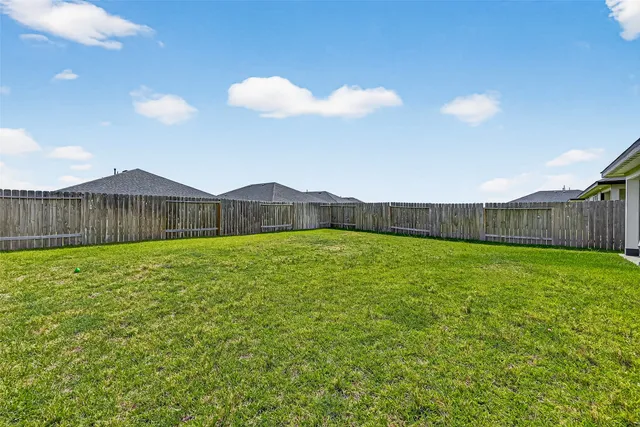 $2,350 | 7523 Cynomys Court, Rosharon, TX 77583