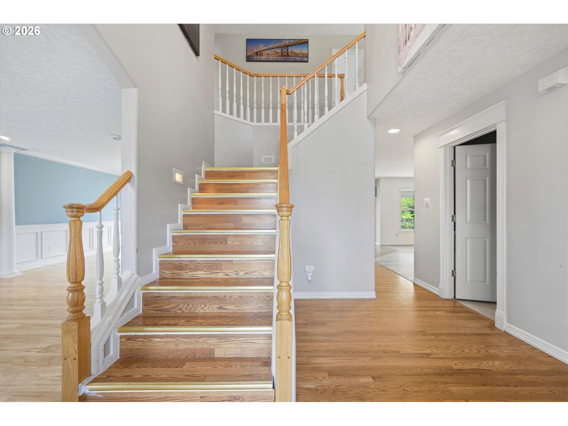 328 Southwest 38th Loop Gresham, OR 97080 - Photo 9 of 43 Entrance/Foyer