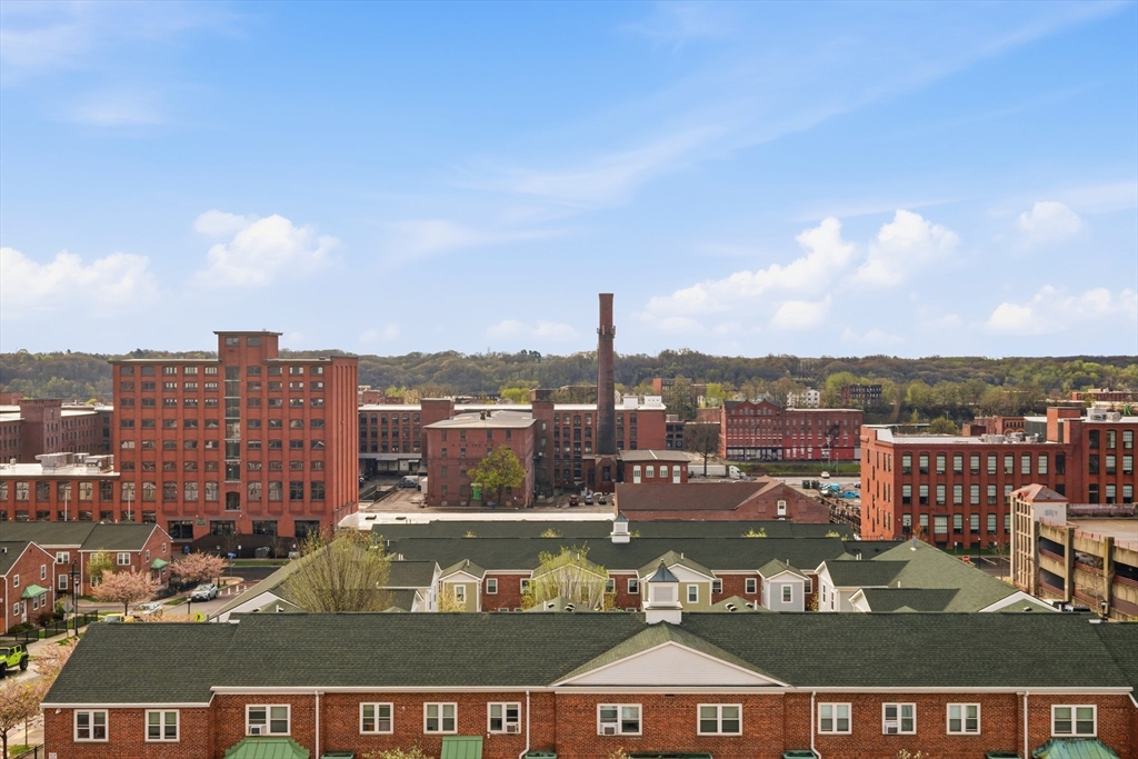 164 High Street, Unit 402 Holyoke, MA 01040 - Photo 8 of 11