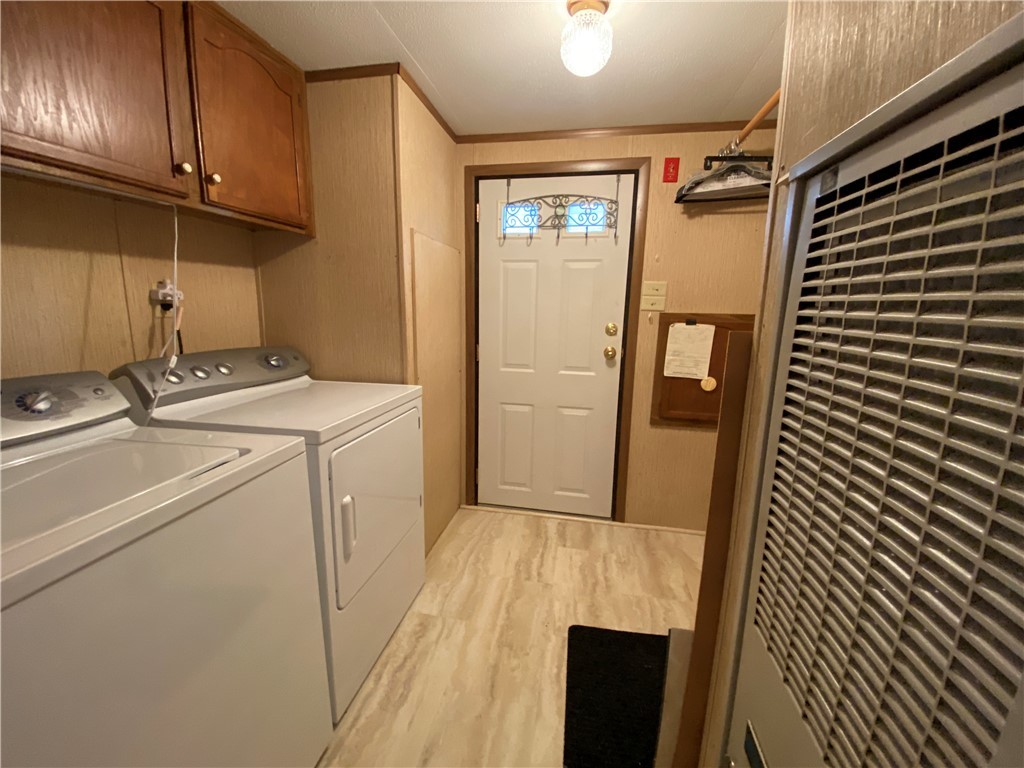 38 Wright Way Coventry, RI 02816 - Photo 21 of 31 SEPERATE LAUNDRY