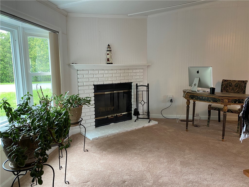 38 Wright Way Coventry, RI 02816 - Photo 8 of 31 LIVING2
