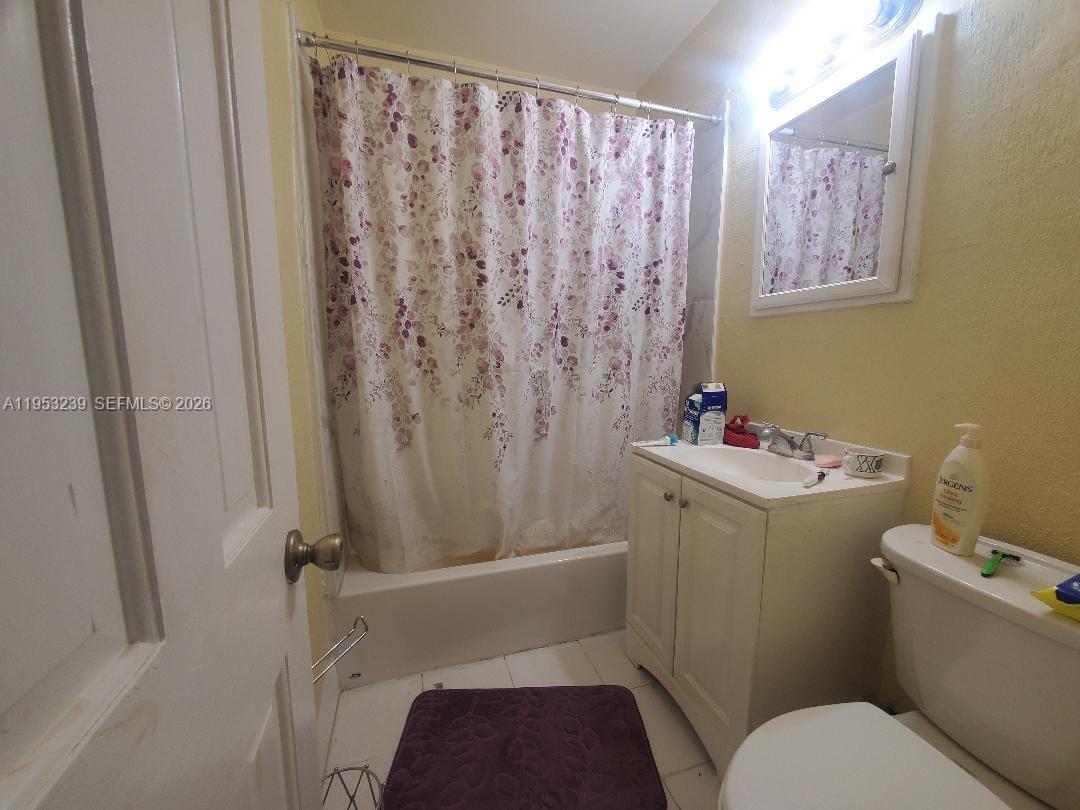 10040 Southwest 170th Terrace Miami, FL 33157 - Photo 13 of 16