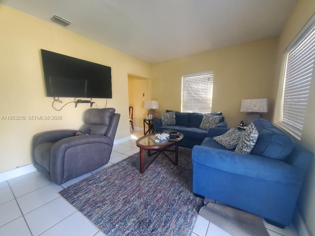 10040 Southwest 170th Terrace Miami, FL 33157 - Photo 2 of 16