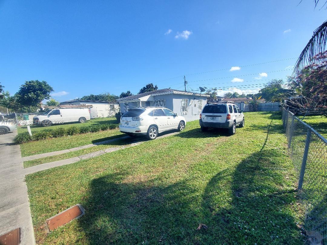 10040 Southwest 170th Terrace Miami, FL 33157 - Photo 4 of 16