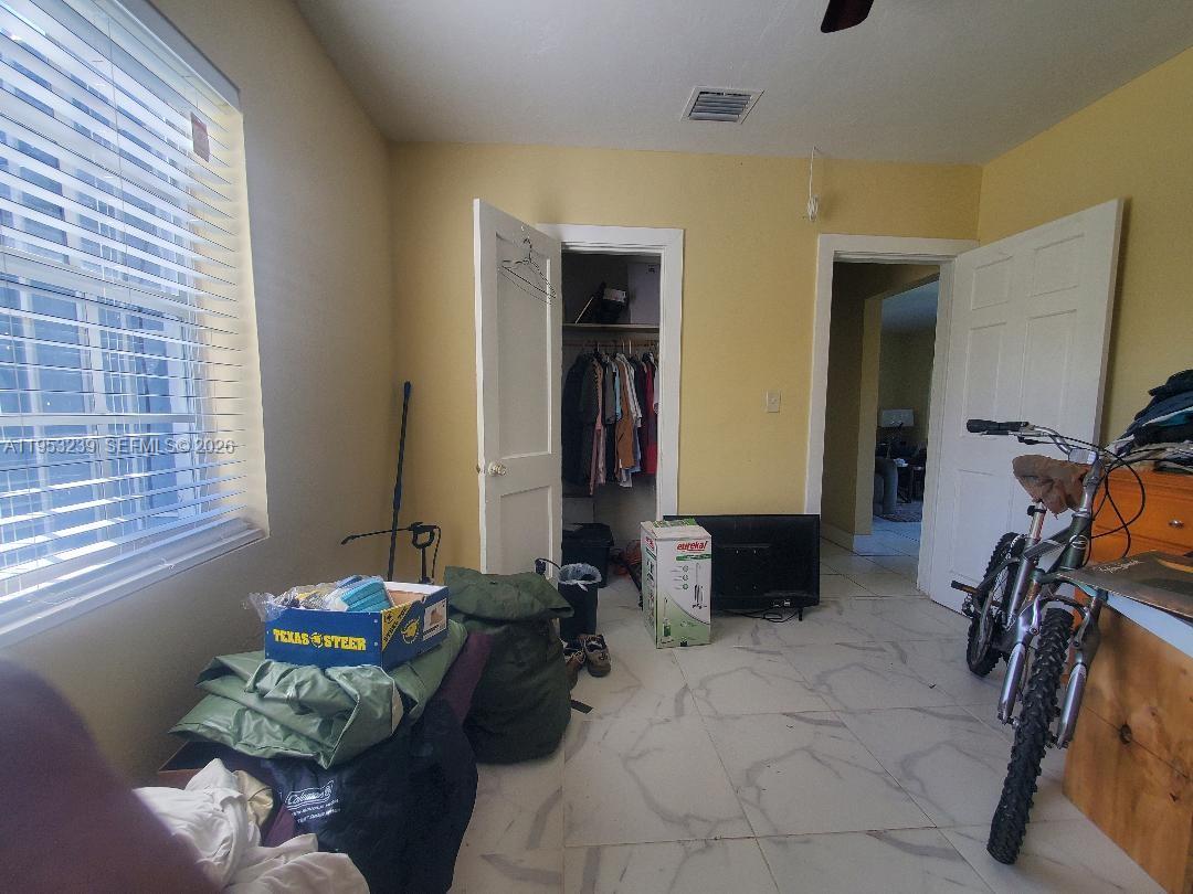 10040 Southwest 170th Terrace Miami, FL 33157 - Photo 5 of 16