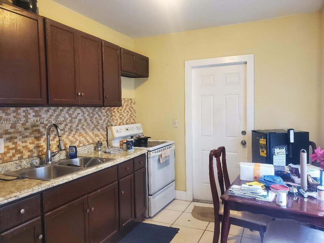 10040 Southwest 170th Terrace Miami, FL 33157 - Photo 10 of 16