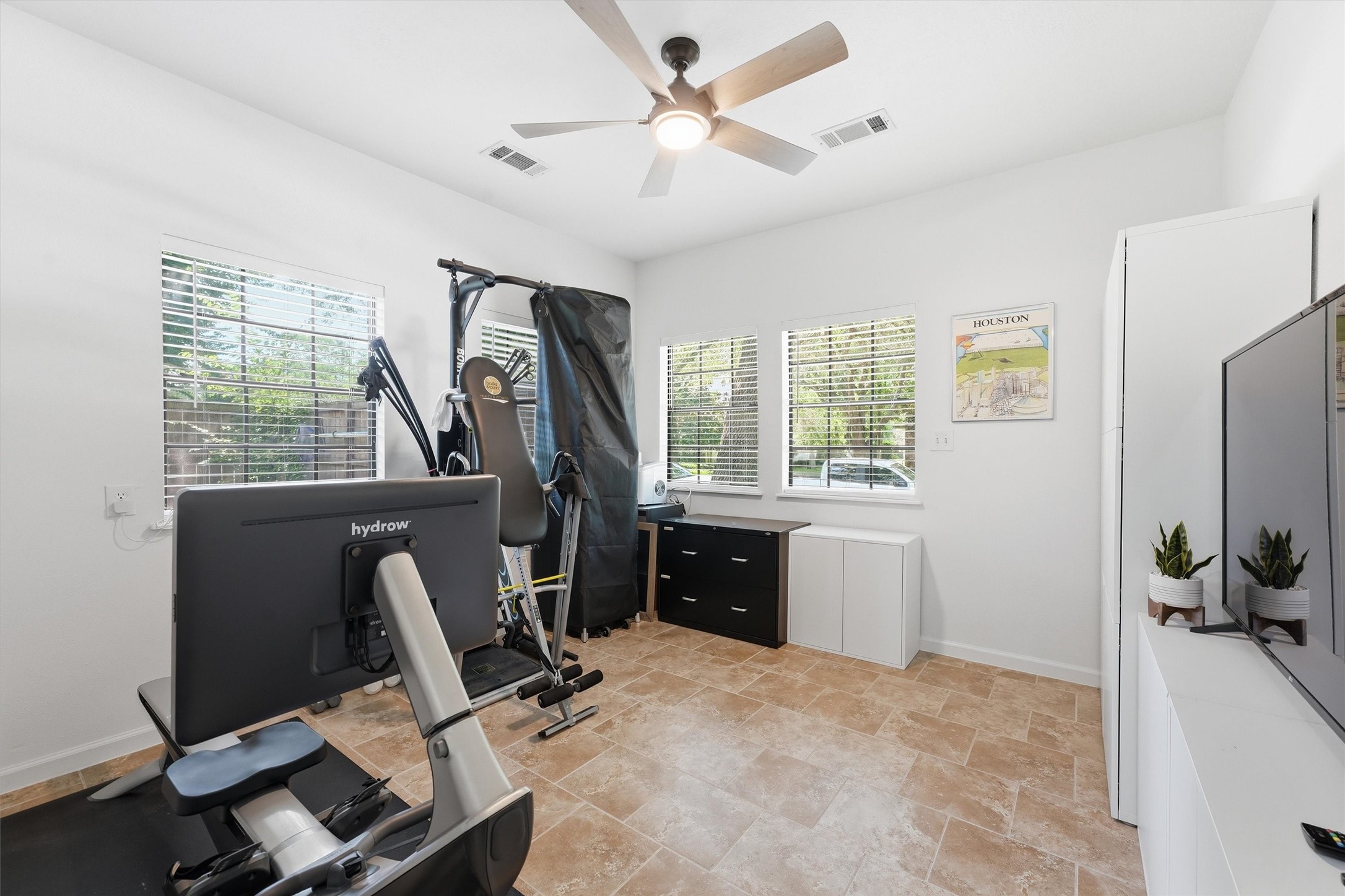 24802 Kennington Way Spring, TX 77389 - Photo 26 of 38 Pool House with AC and Heat. Also Has attached Bathroom.