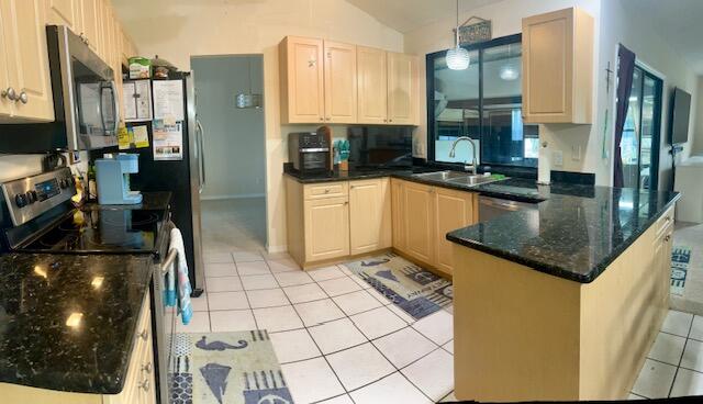 2358 Southeast Tiffany Avenue Port St. Lucie, FL 34952 - Photo 9 of 15 IMG_0357 (1)