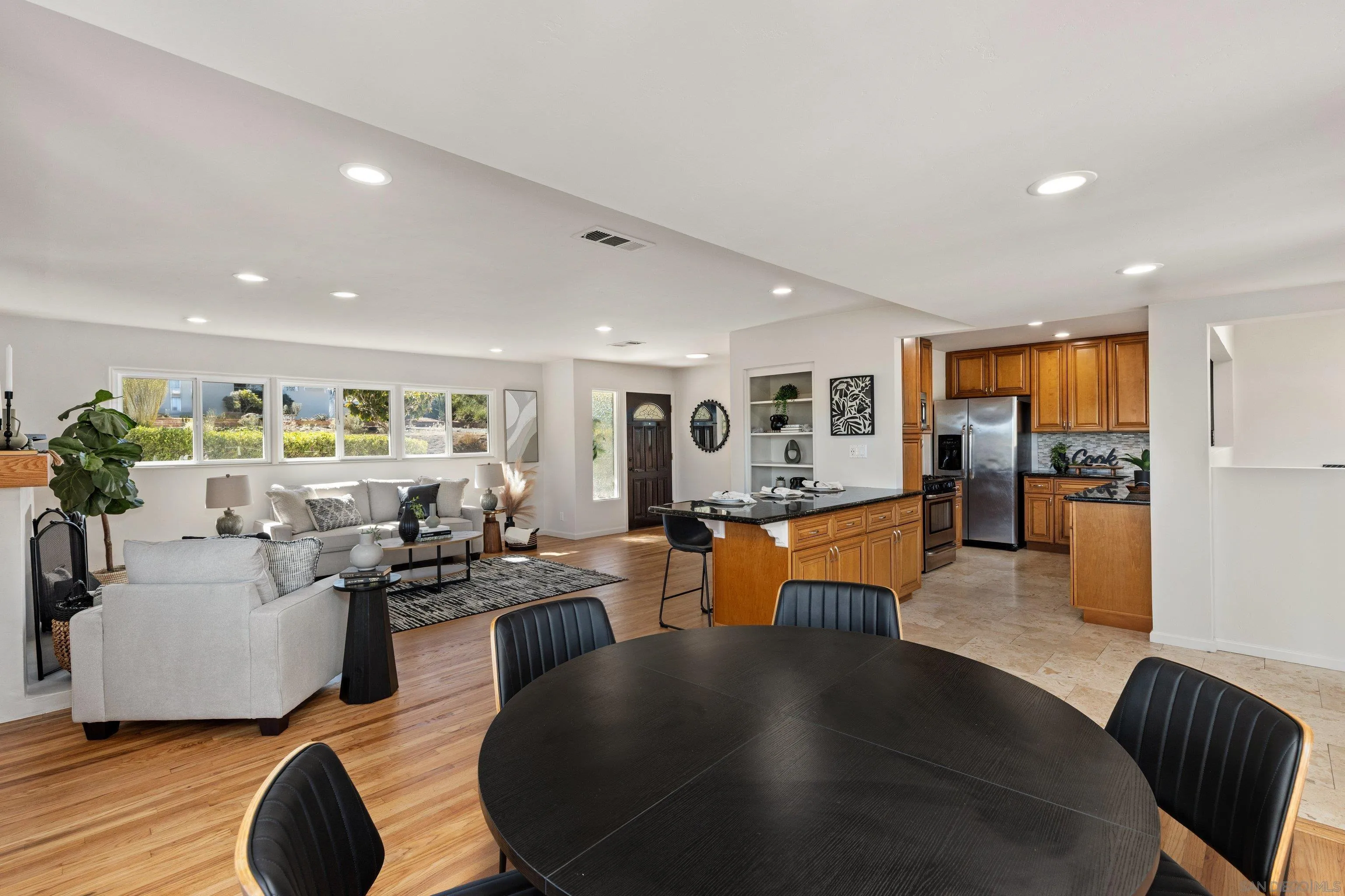 8530 Rockledge Road La Mesa, CA 91941 - Photo 5 of 31