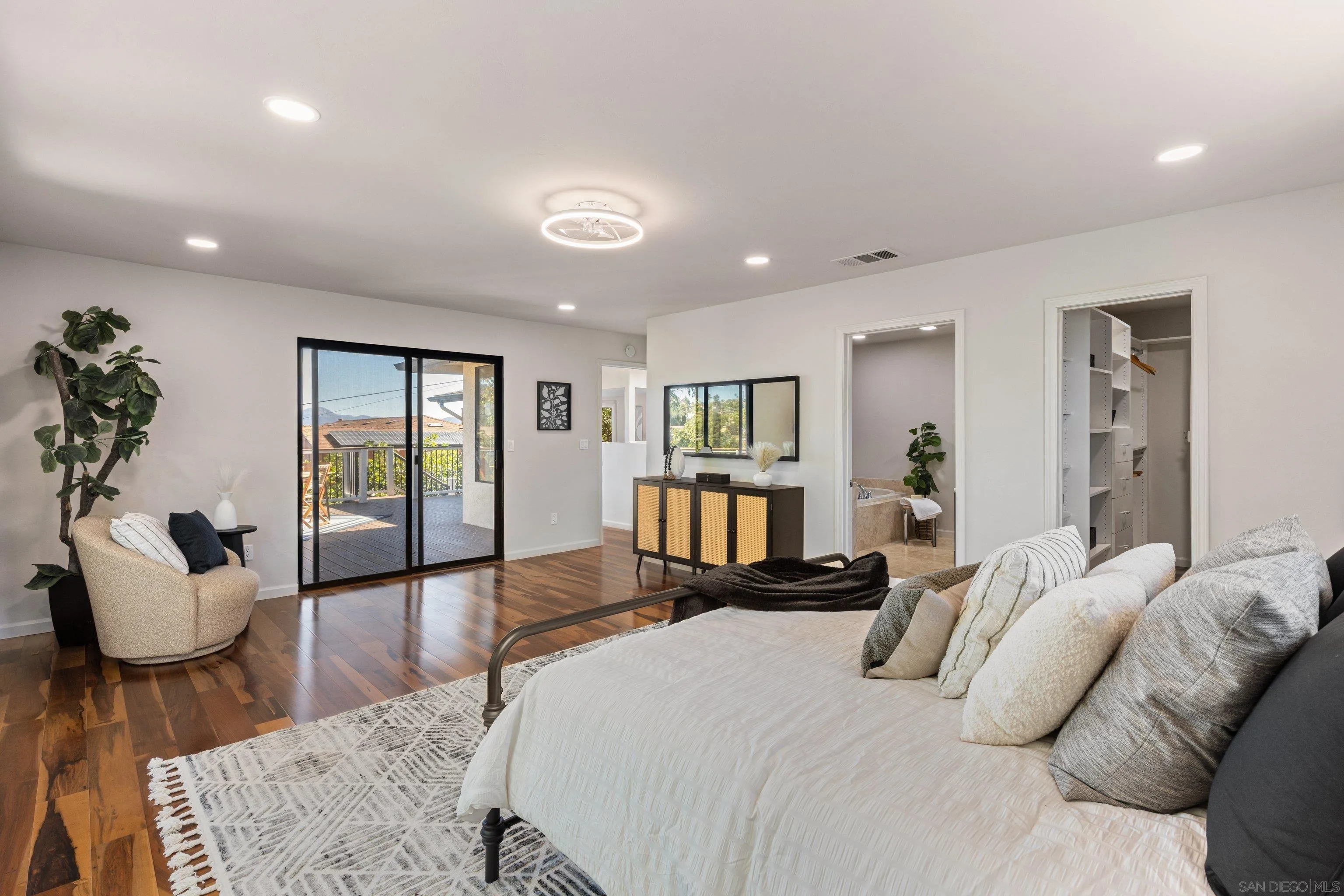 8530 Rockledge Road La Mesa, CA 91941 - Photo 8 of 31