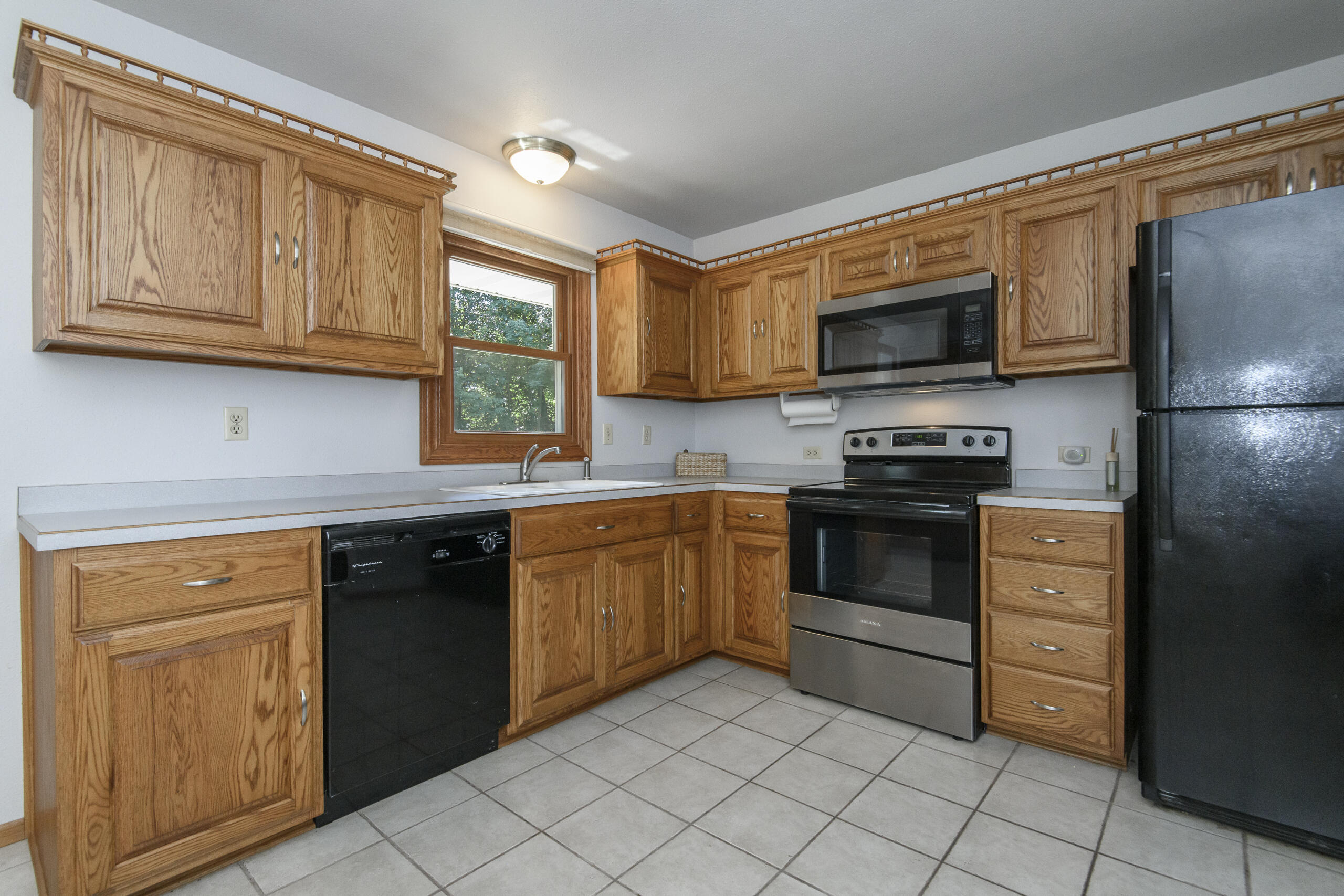N93-w24655 Bark Road Colgate, WI 53017 - Photo 34 of 62 Kitchen B