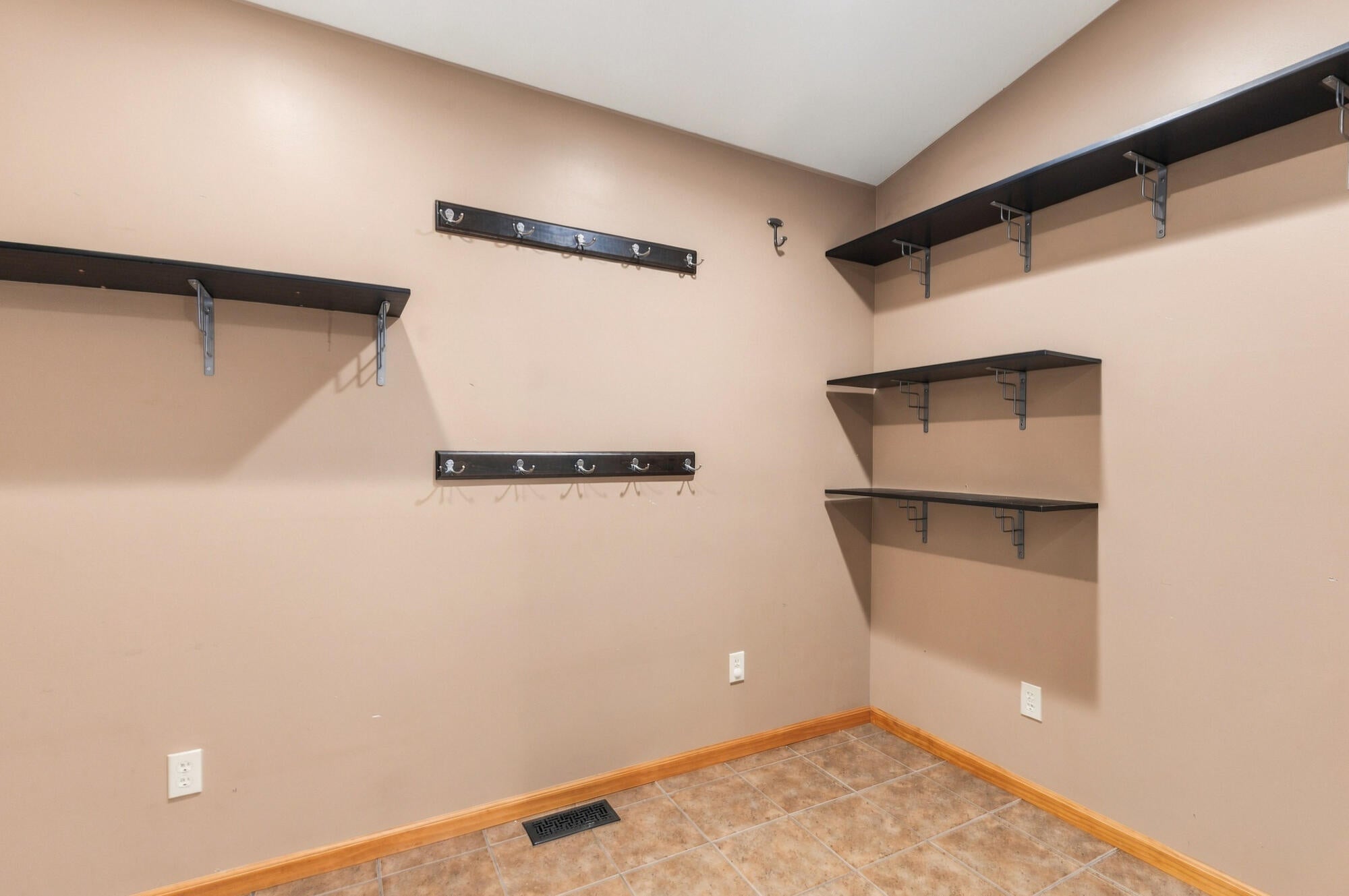 2826 Vanyea Road Cheboygan, MI 49721 - Photo 16 of 57 Gallery Image 16