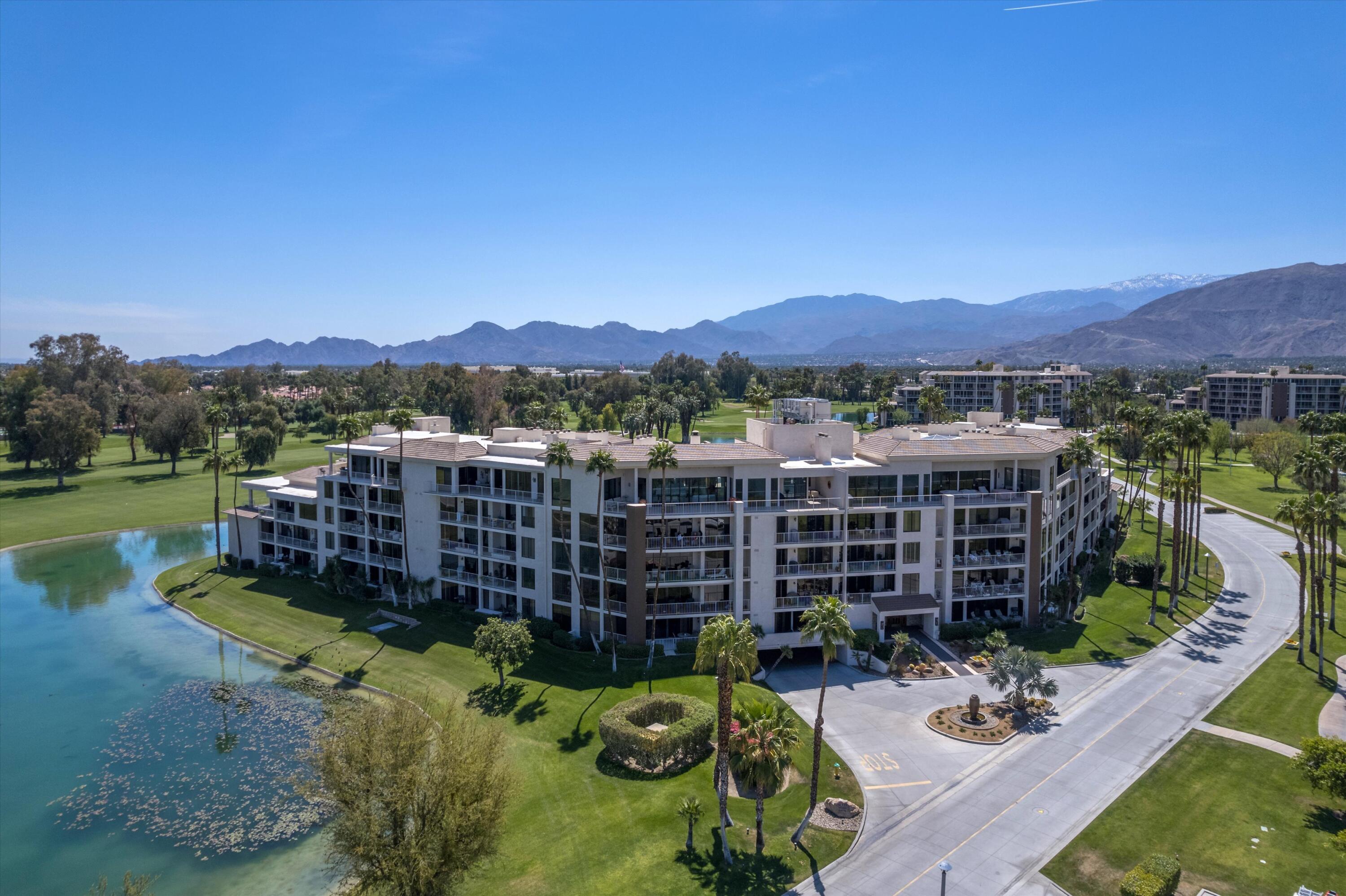 910 Island Drive, Unit 114 Rancho Mirage, CA 92270 - Photo 11 of 44 10-Photo-10