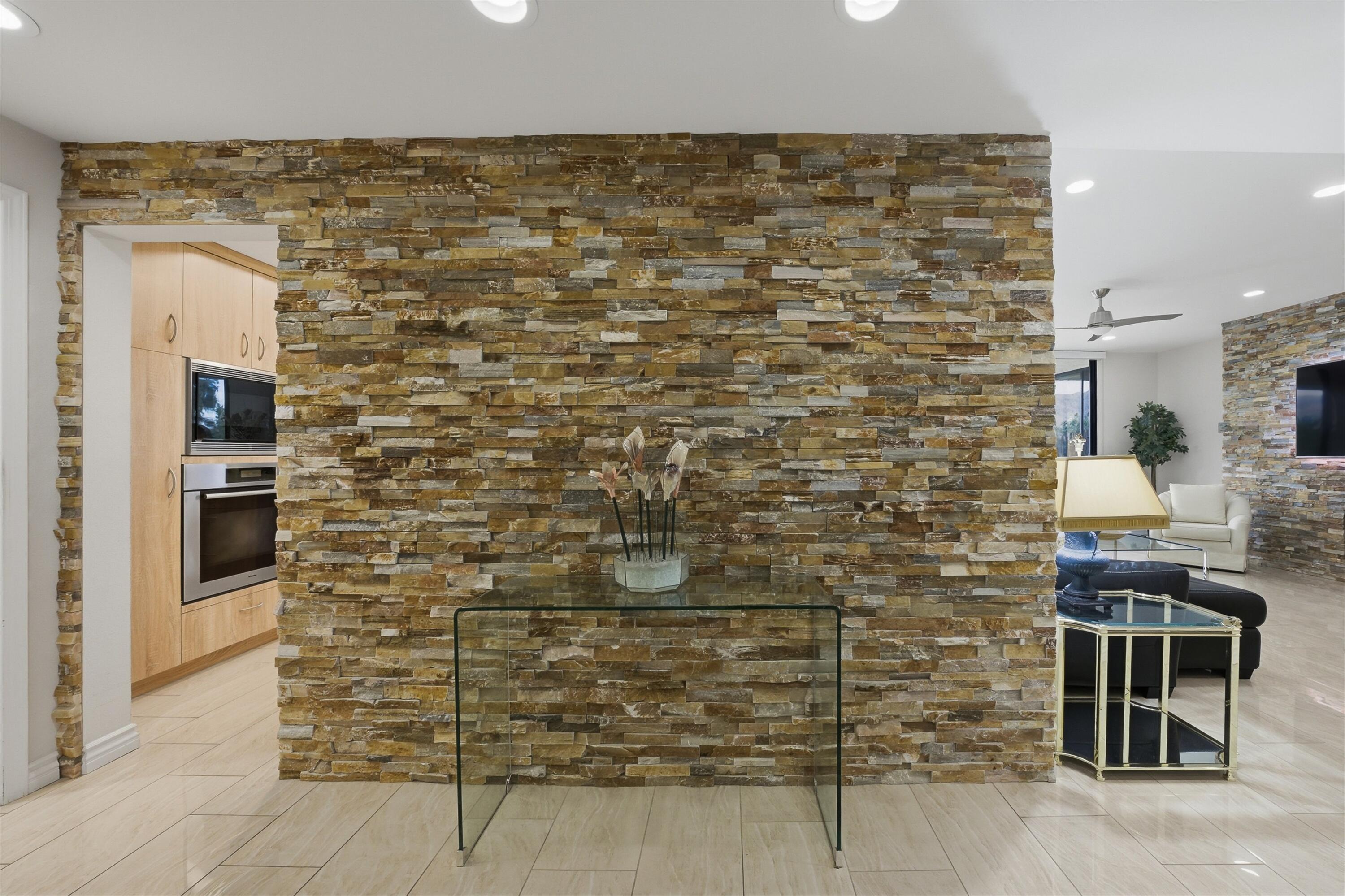 910 Island Drive, Unit 114 Rancho Mirage, CA 92270 - Photo 13 of 44 12-Photo-12