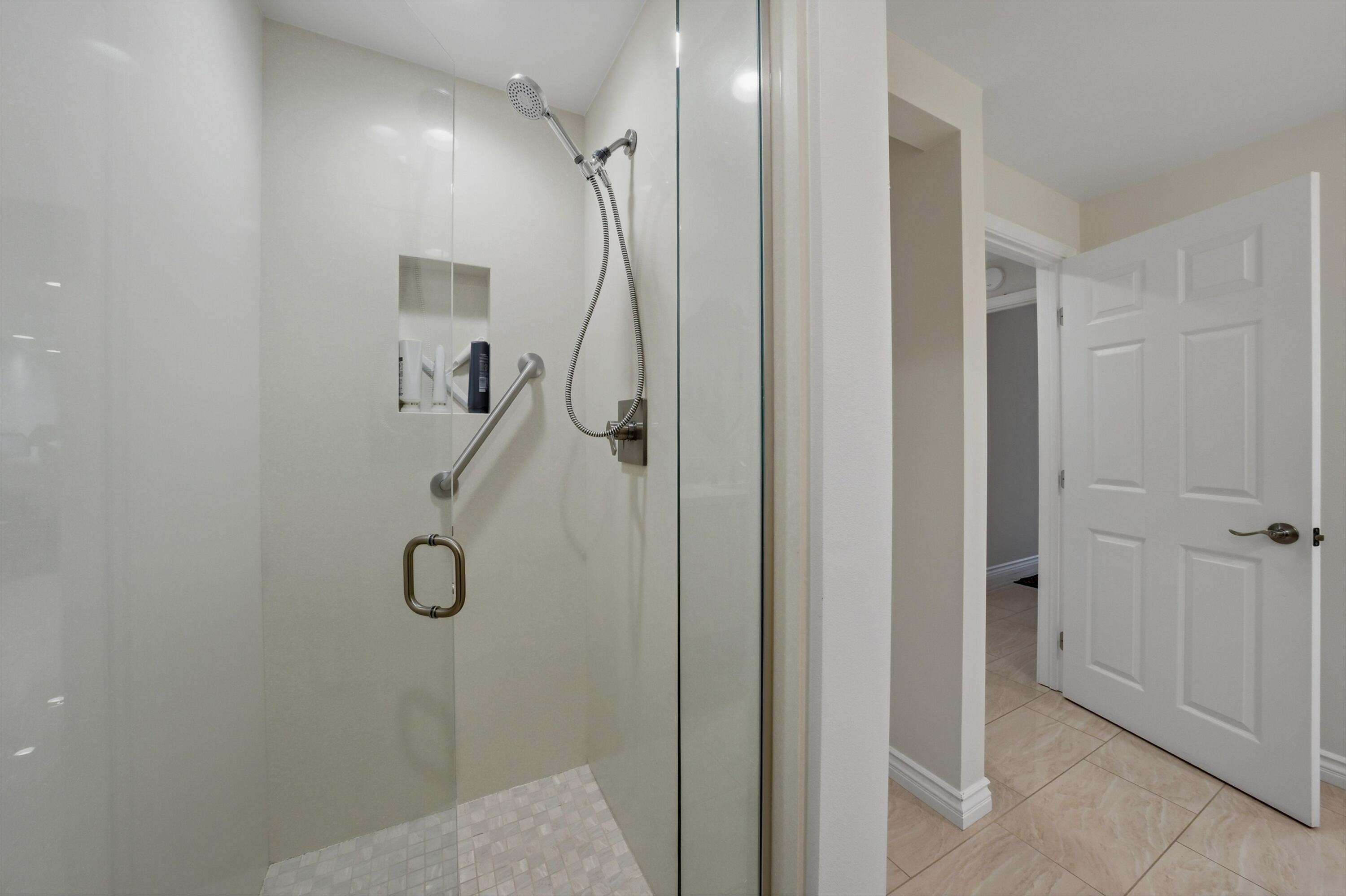 910 Island Drive, Unit 114 Rancho Mirage, CA 92270 - Photo 23 of 44 23-Photo-23