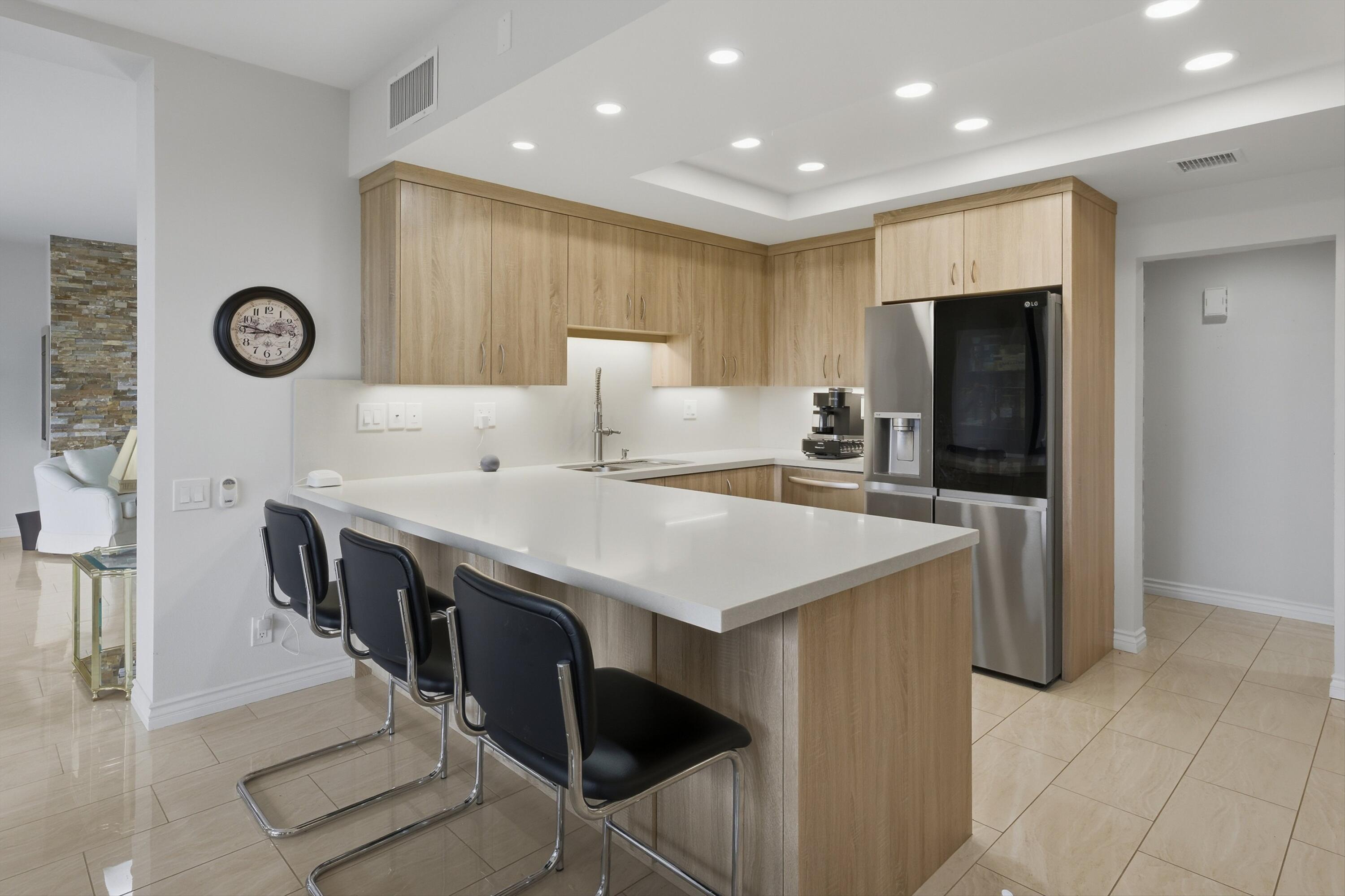 910 Island Drive, Unit 114 Rancho Mirage, CA 92270 - Photo 26 of 44 26-Photo-26