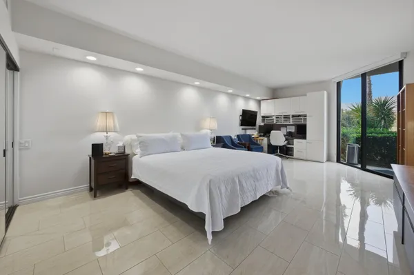 $640,000 | 910 Island Drive, Unit 114, Rancho Mirage, CA 92270