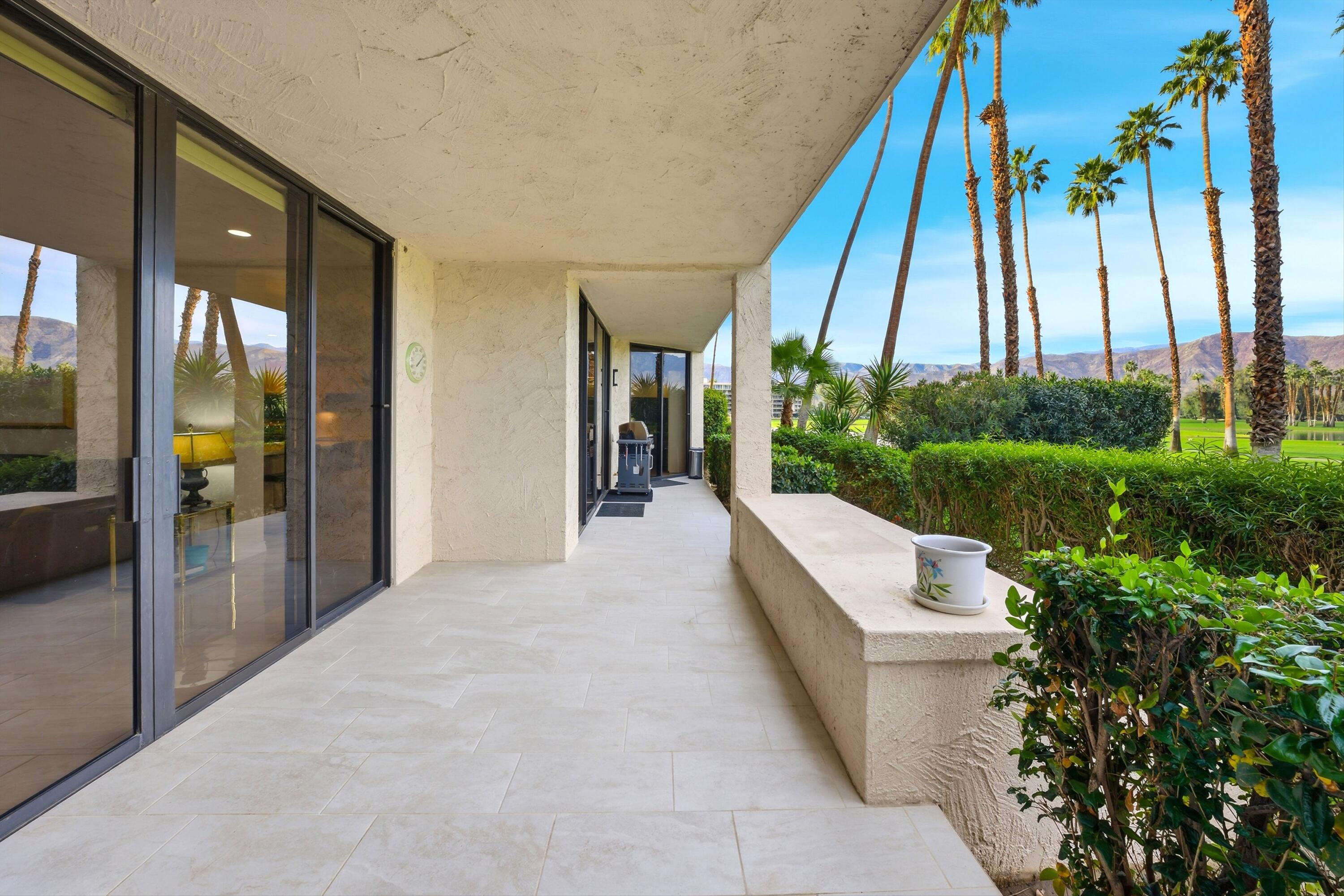 910 Island Drive, Unit 114 Rancho Mirage, CA 92270 - Photo 7 of 44 06-Photo-6