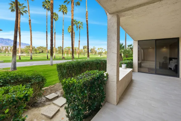 $640,000 | 910 Island Drive, Unit 114, Rancho Mirage, CA 92270