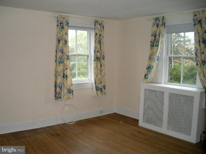 236 Edwards Ferry Road Northeast Leesburg, VA 20176 - Photo 4 of 26 Bedroom #1
