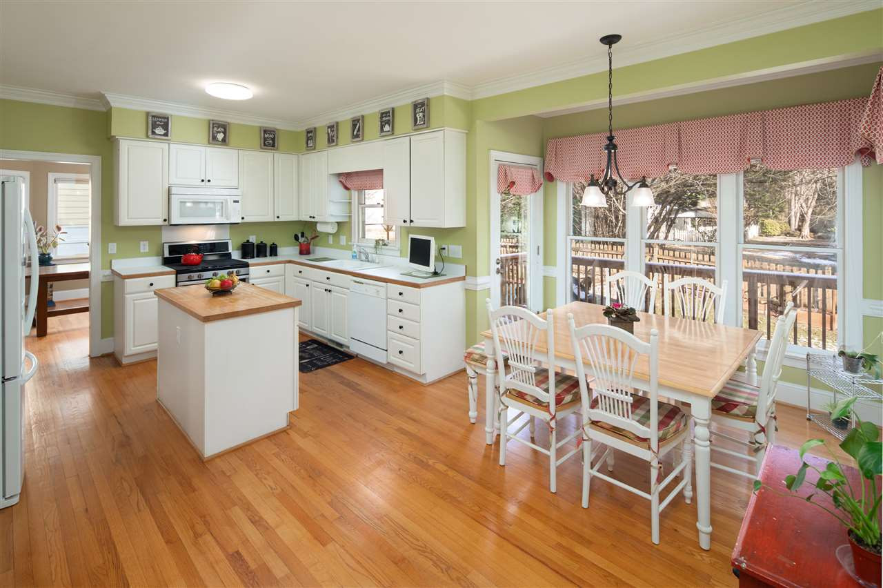 8704 Chatterleigh Circle Raleigh, NC 27615 - Photo 6 of 30 Kitchen/Breakfast Area