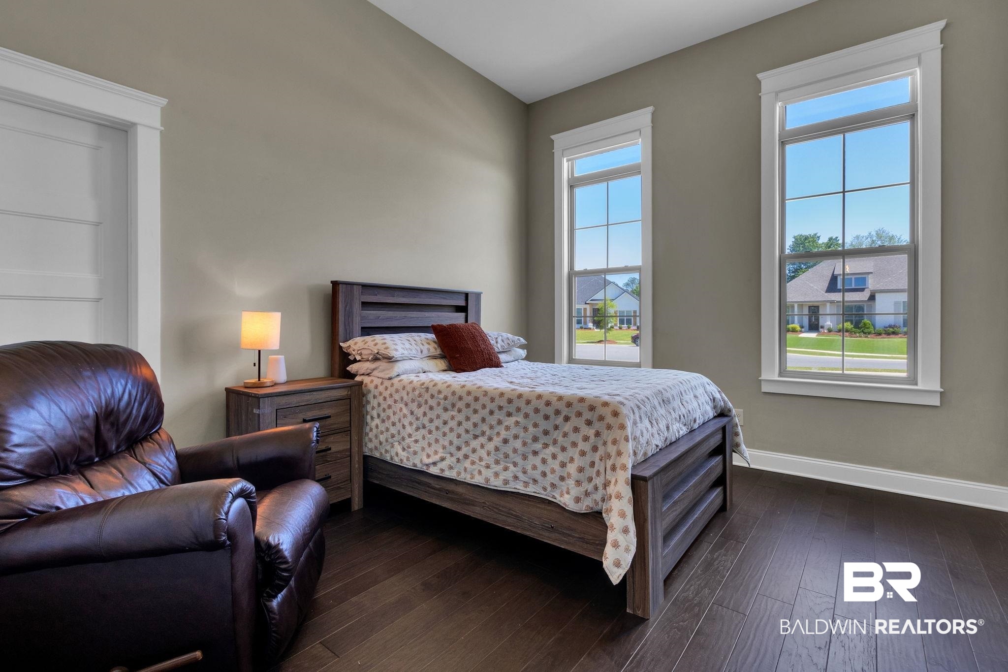 237 Hemlock Drive Fairhope, AL 36532 - Photo 24 of 46 11-ft ceiling/bedroom