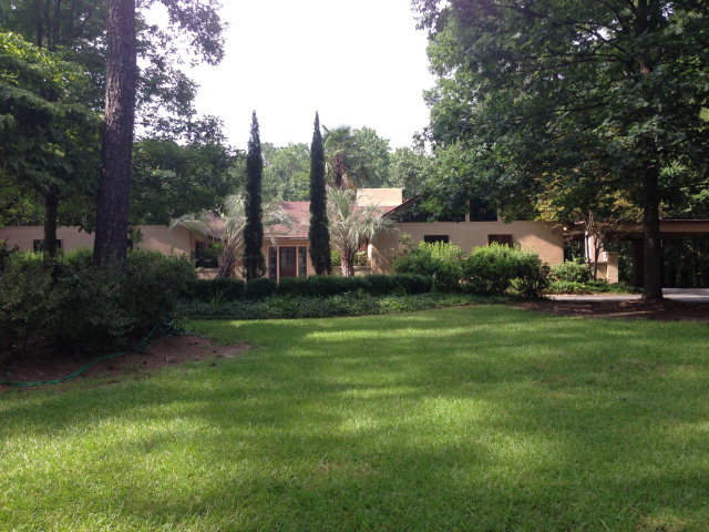 5715 Rivoli Drive Macon, GA 31210 - Photo 1 of 25 Primary Photo