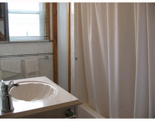 6 Gaspee Road Narragansett, RI 02882 - Photo 11 of 11 Master Bath/Spa.