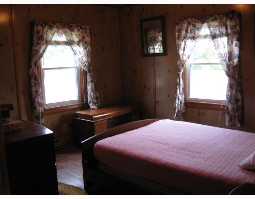 6 Gaspee Road Narragansett, RI 02882 - Photo 8 of 11 Bedroom.