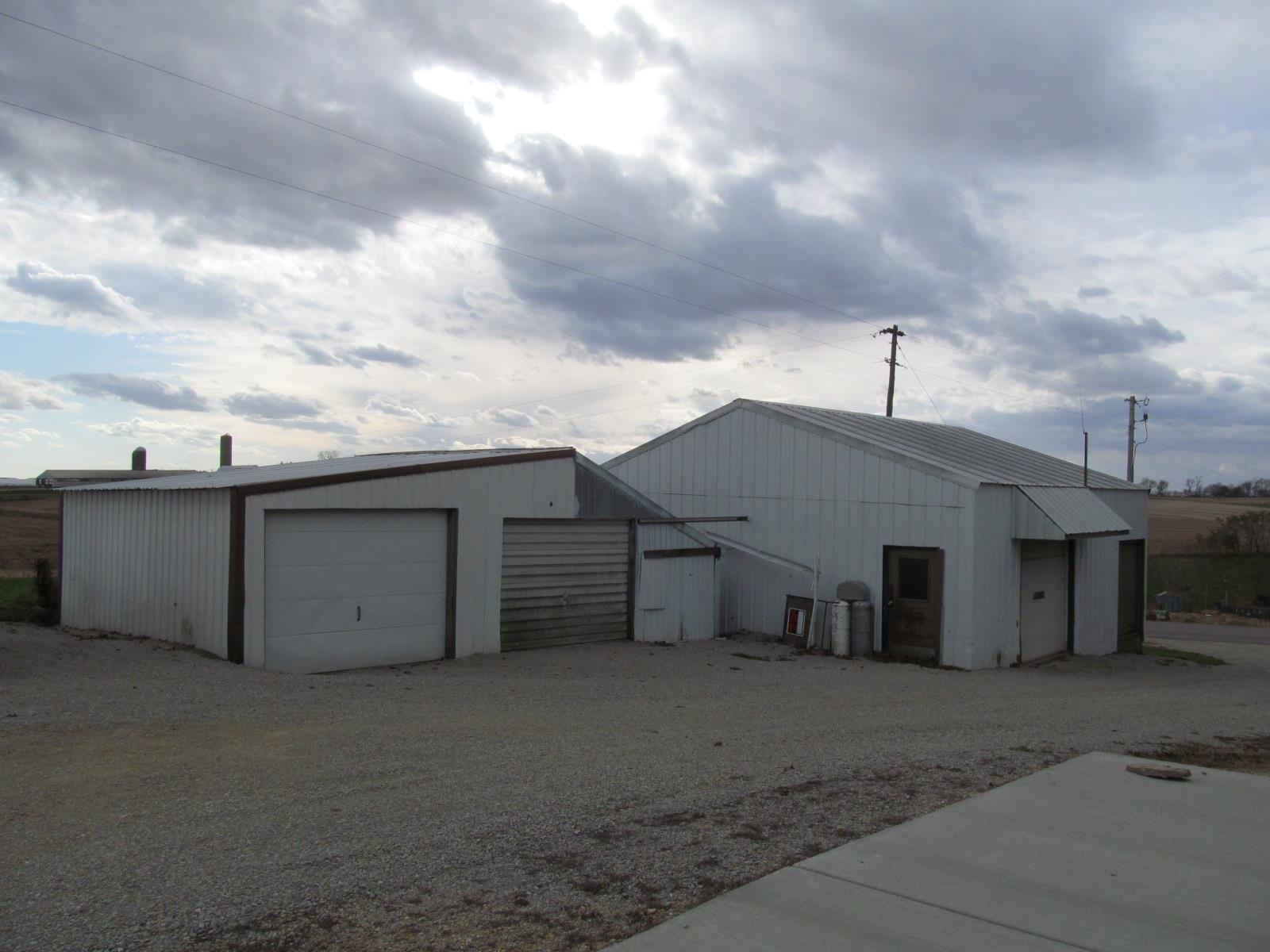 13004 Blue School Road Fennimore, WI 53809 - Photo 14 of 19