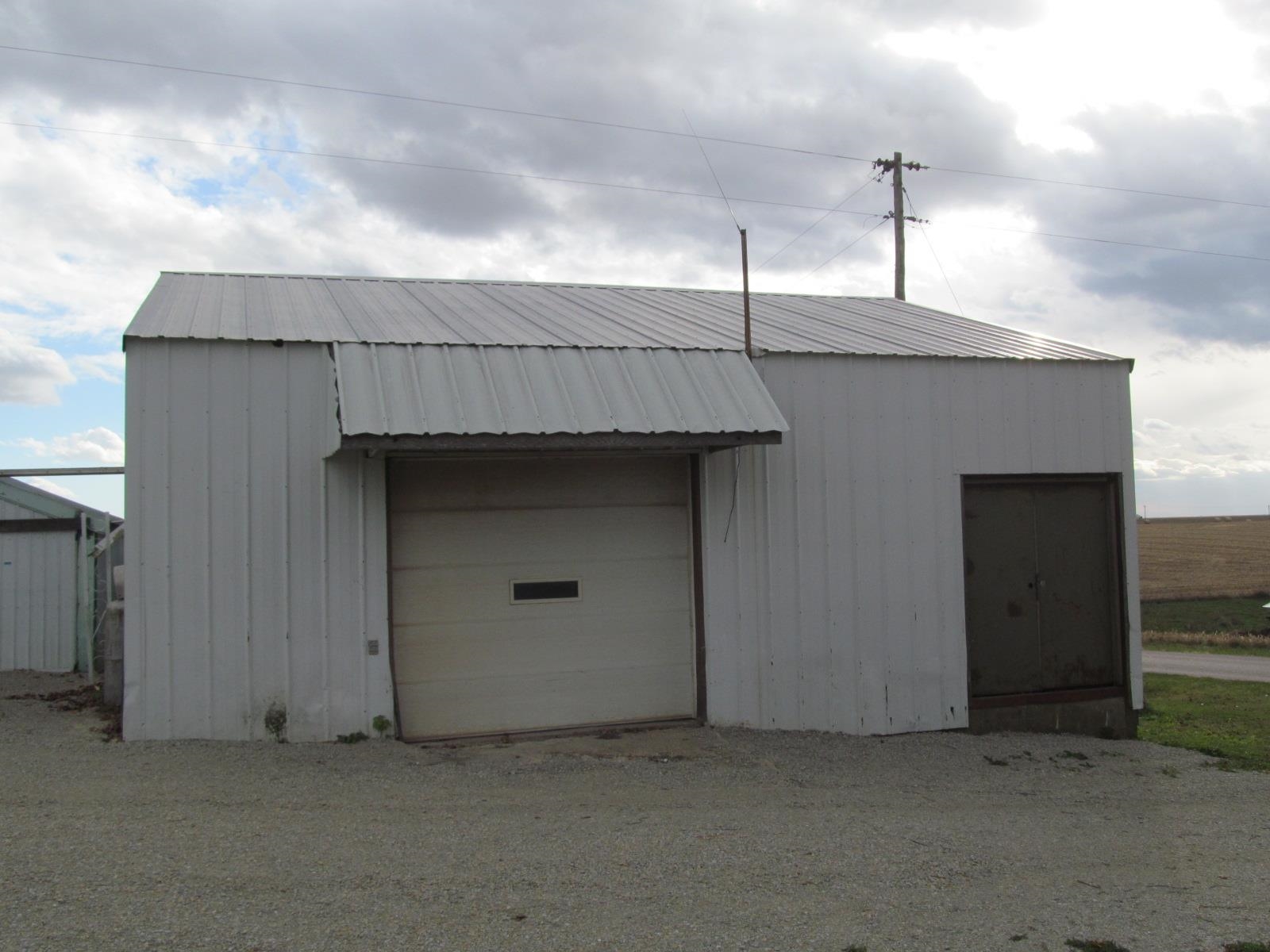 13004 Blue School Road Fennimore, WI 53809 - Photo 16 of 19