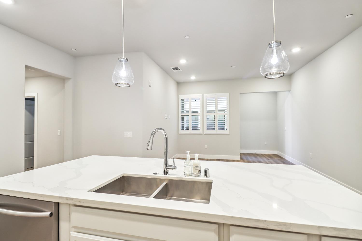 1661 Spring Street, Unit 341 Davis, CA 95616 - Photo 11 of 49