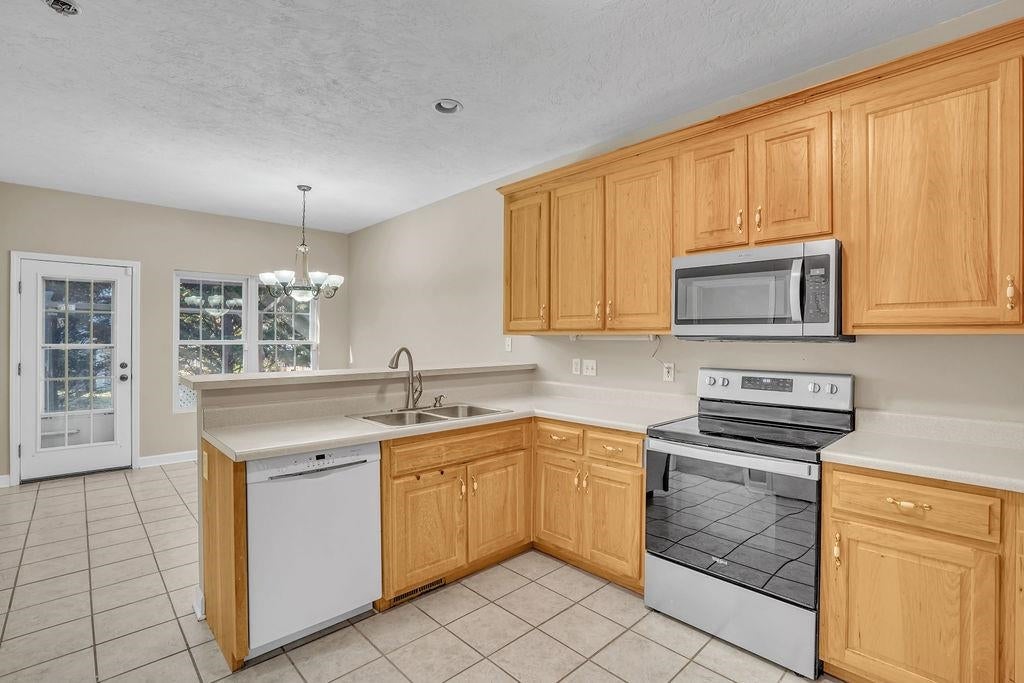 730 Republic Road Christiansburg, VA 24073 - Photo 10 of 48 Gallery Image 10