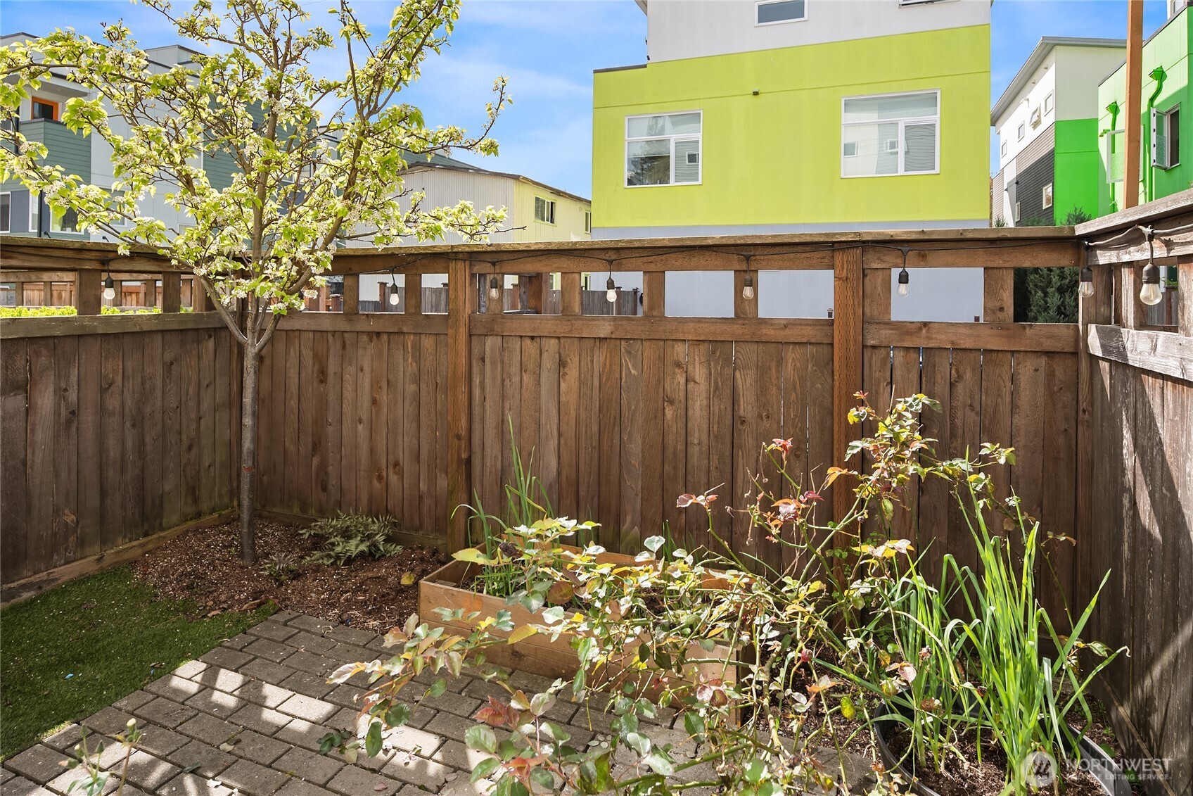 3631 Courtland Place South, Unit B Seattle, WA 98144 - Photo 13 of 27 a view of a pathway of a building