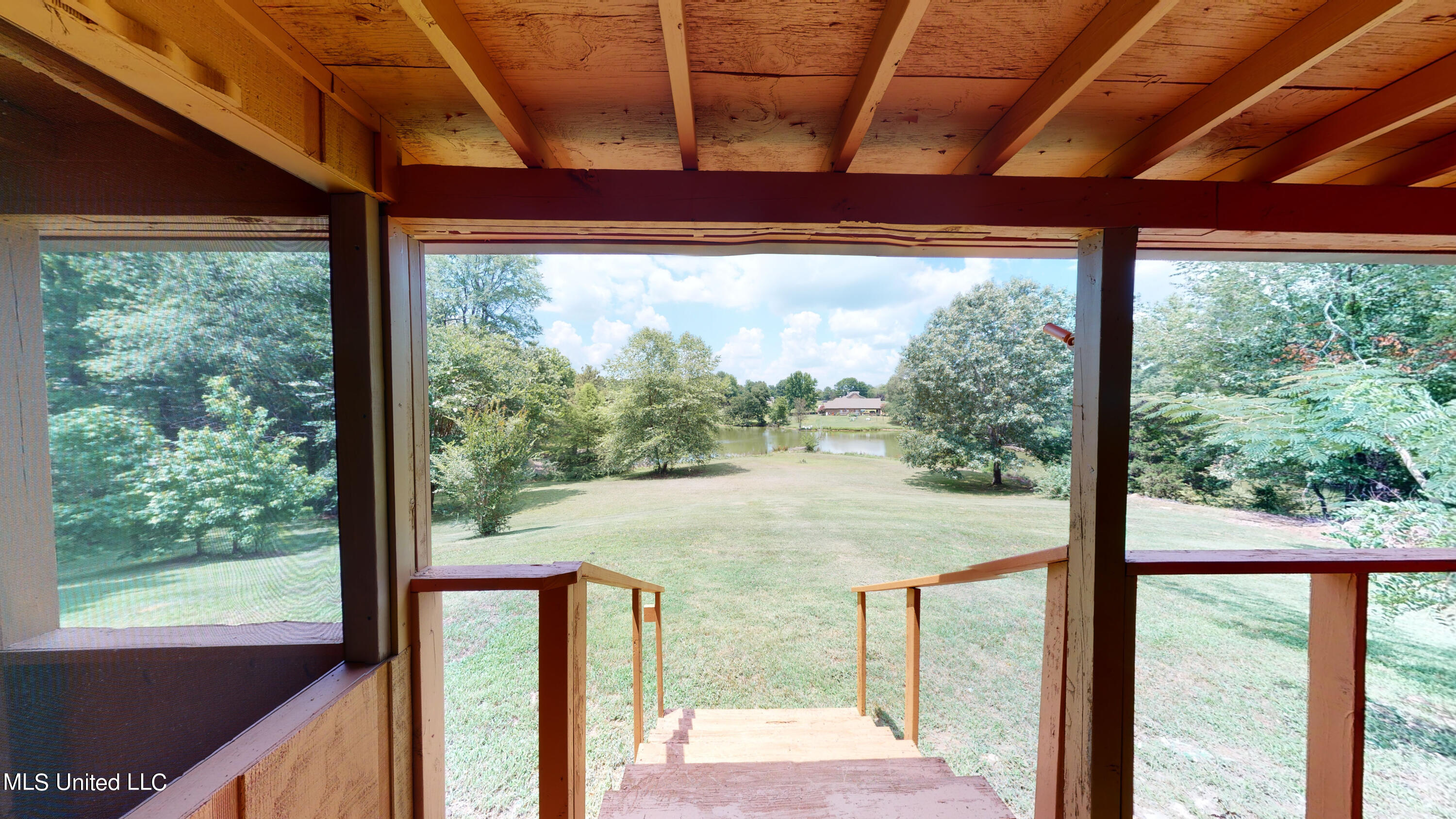 1915 Peavine Road Coldwater, MS 38618 - Photo 5 of 32 1915-Peavine-Rd-07072022_184107