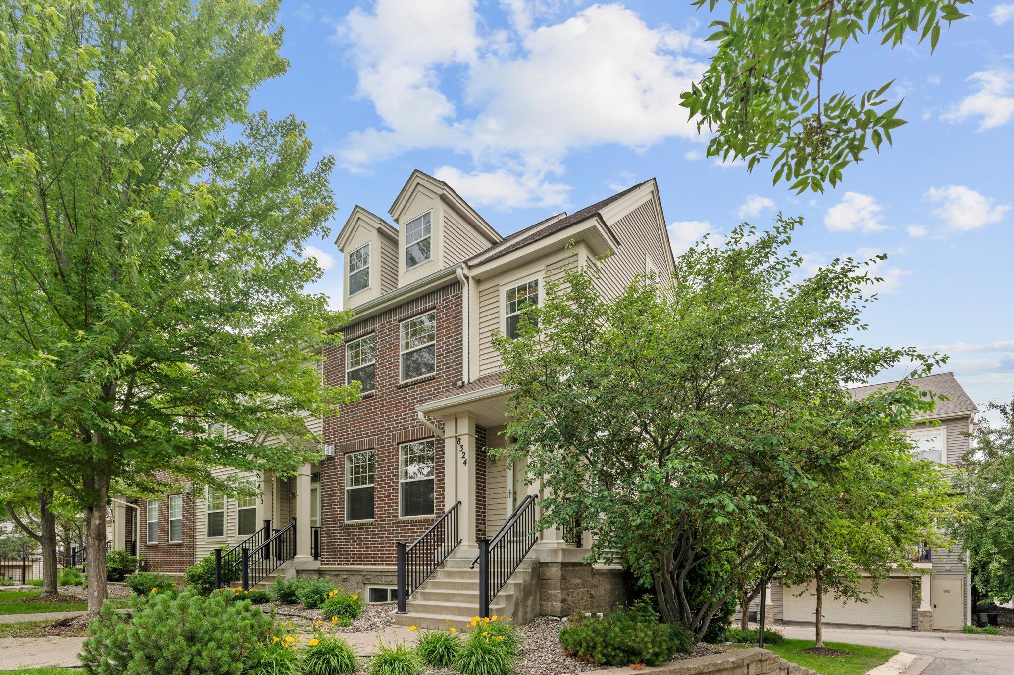 8324 Labont Way Eden Prairie, MN 55344 - Photo 3 of 53