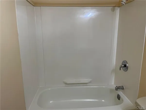 $2,300 | 8265 Warbler Way, Clay, NY 13090