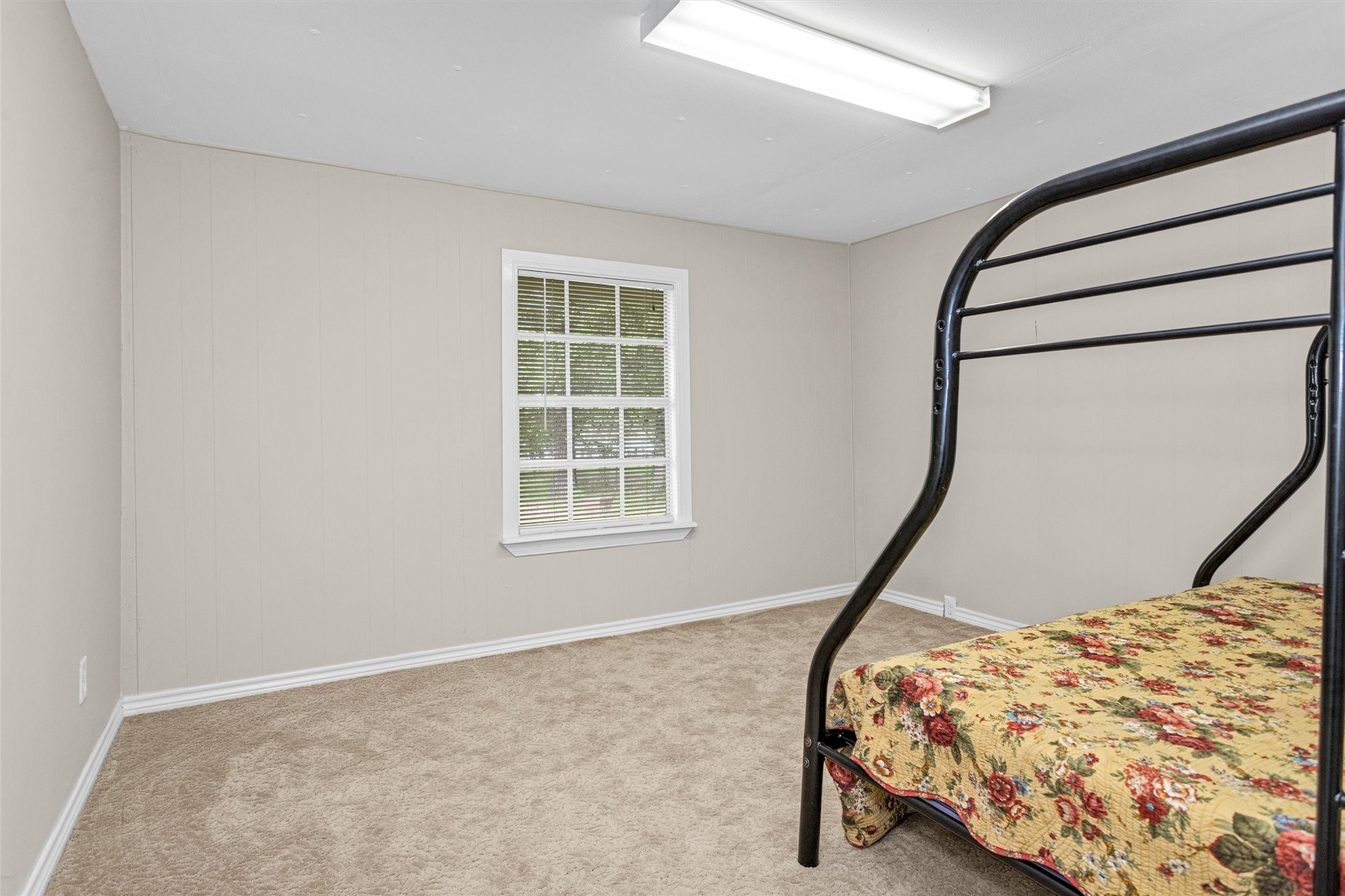 99 Main Street Huntsville, TX 77340 - Photo 33 of 47 3rd bedroom.