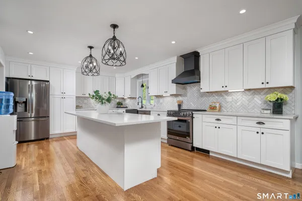 $825,000 | 66 Sachem Drive, Middletown, CT 06457