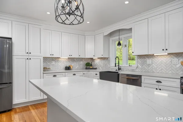 $825,000 | 66 Sachem Drive, Middletown, CT 06457