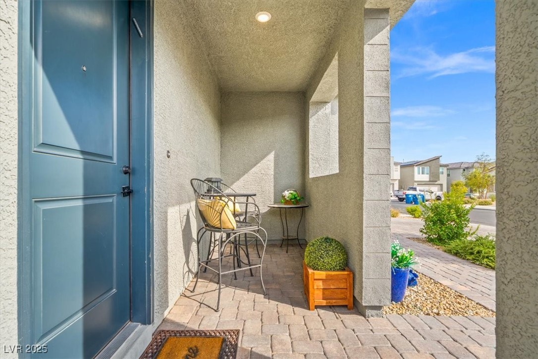 9775 Free Rappel Avenue Las Vegas, NV 89166 - Photo 6 of 51