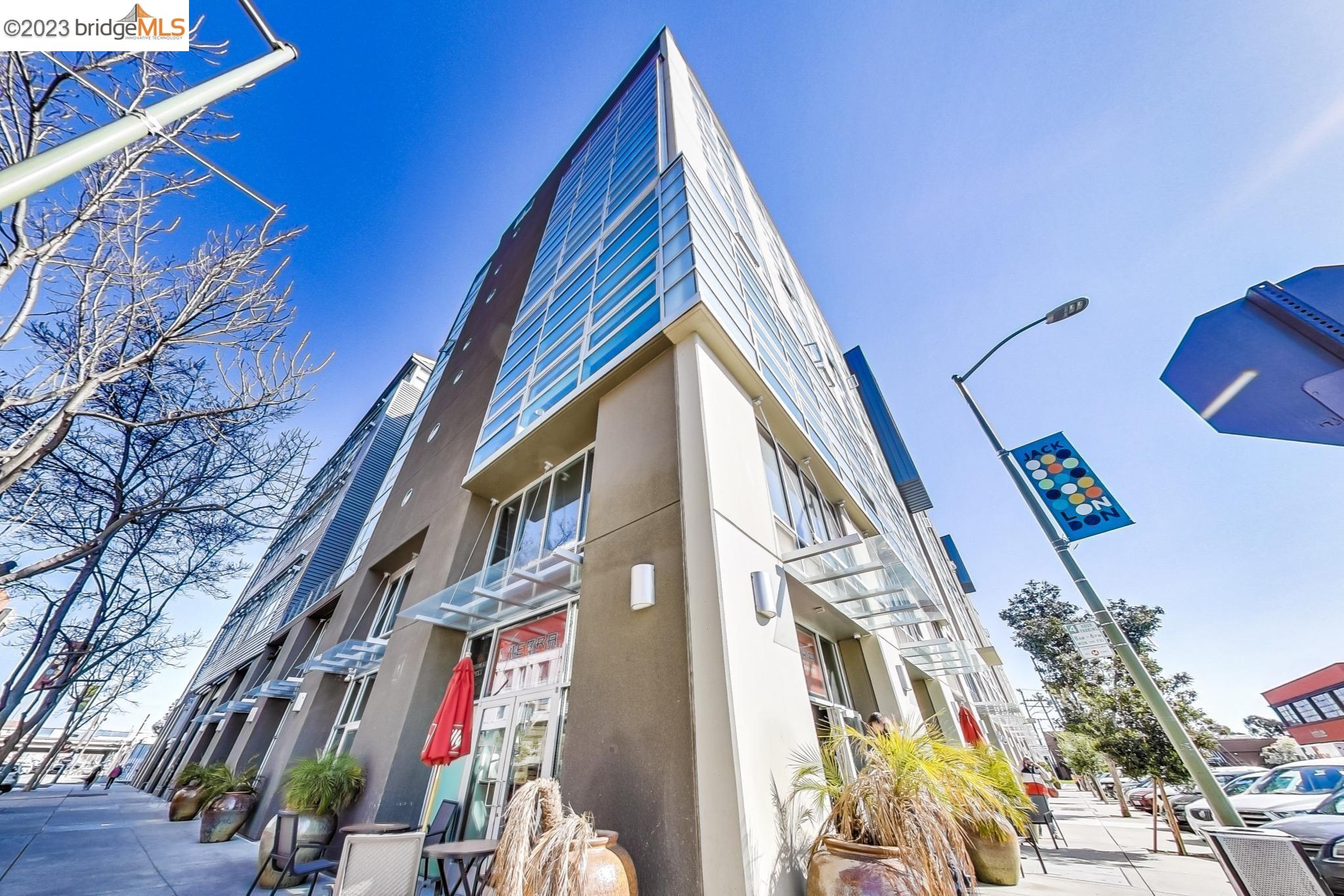 a view of an outdoor space