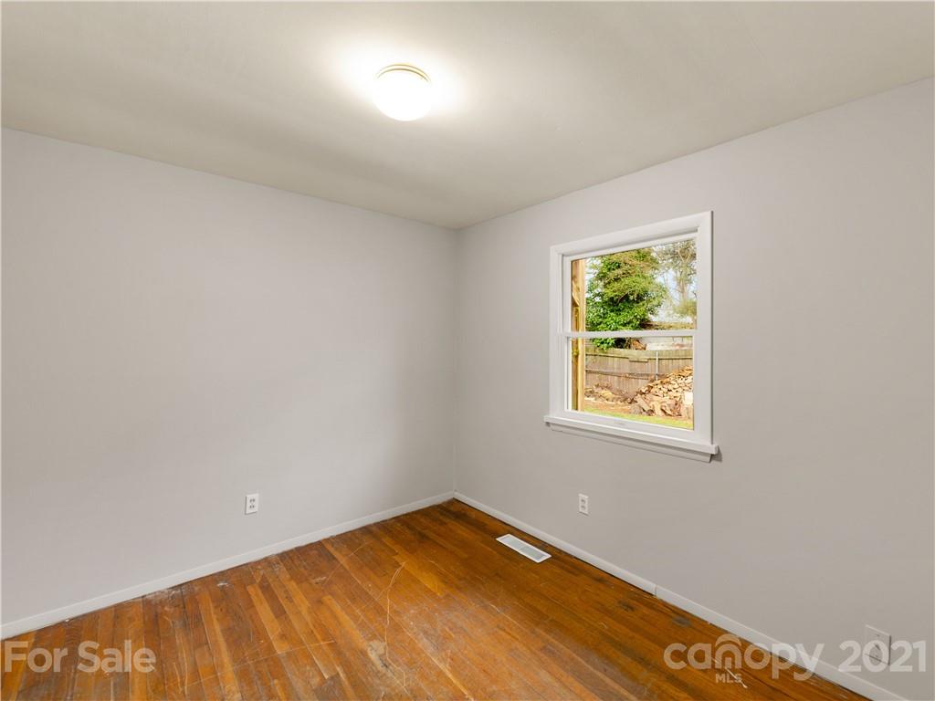 75 Davidson Road Asheville, NC 28803 - Photo 11 of 22 Gallery Image 11