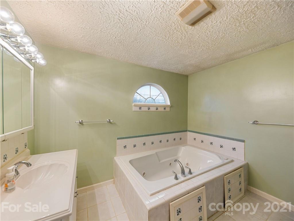 75 Davidson Road Asheville, NC 28803 - Photo 15 of 22 Gallery Image 15