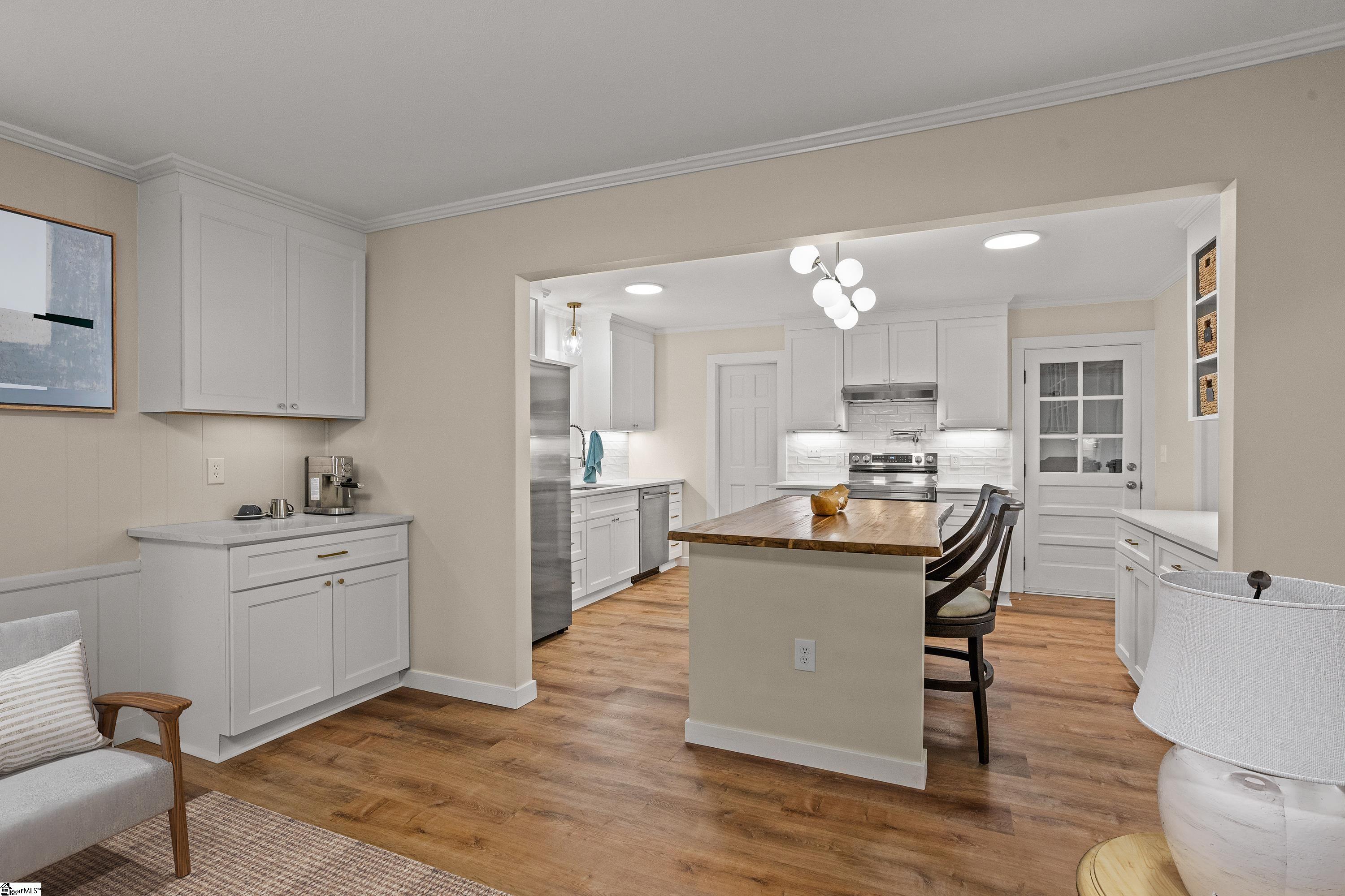 31 Dahlglen Avenue Greenville, SC 29607 - Photo 15 of 43