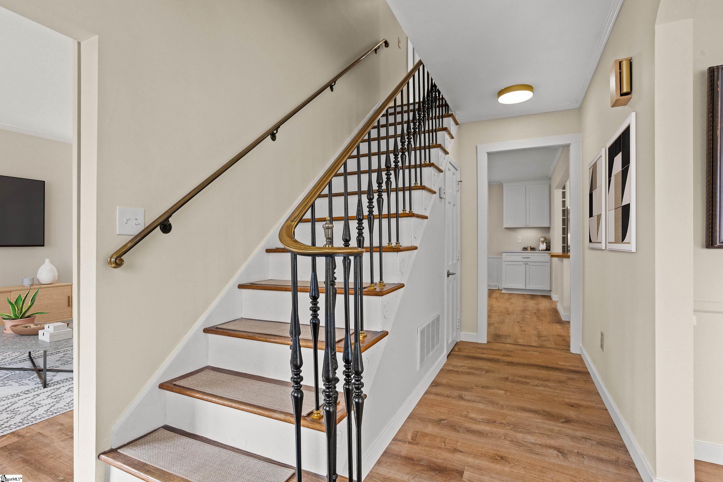 31 Dahlglen Avenue Greenville, SC 29607 - Photo 4 of 43