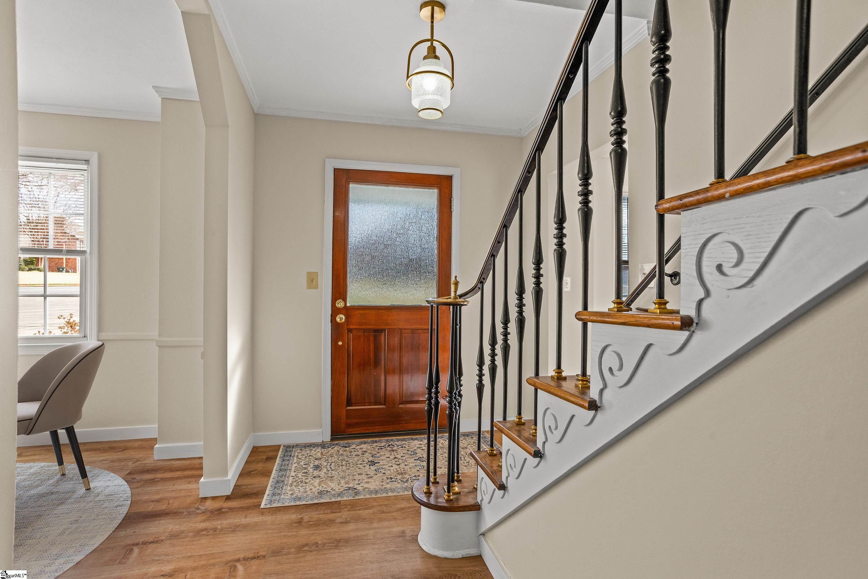 31 Dahlglen Avenue Greenville, SC 29607 - Photo 5 of 43