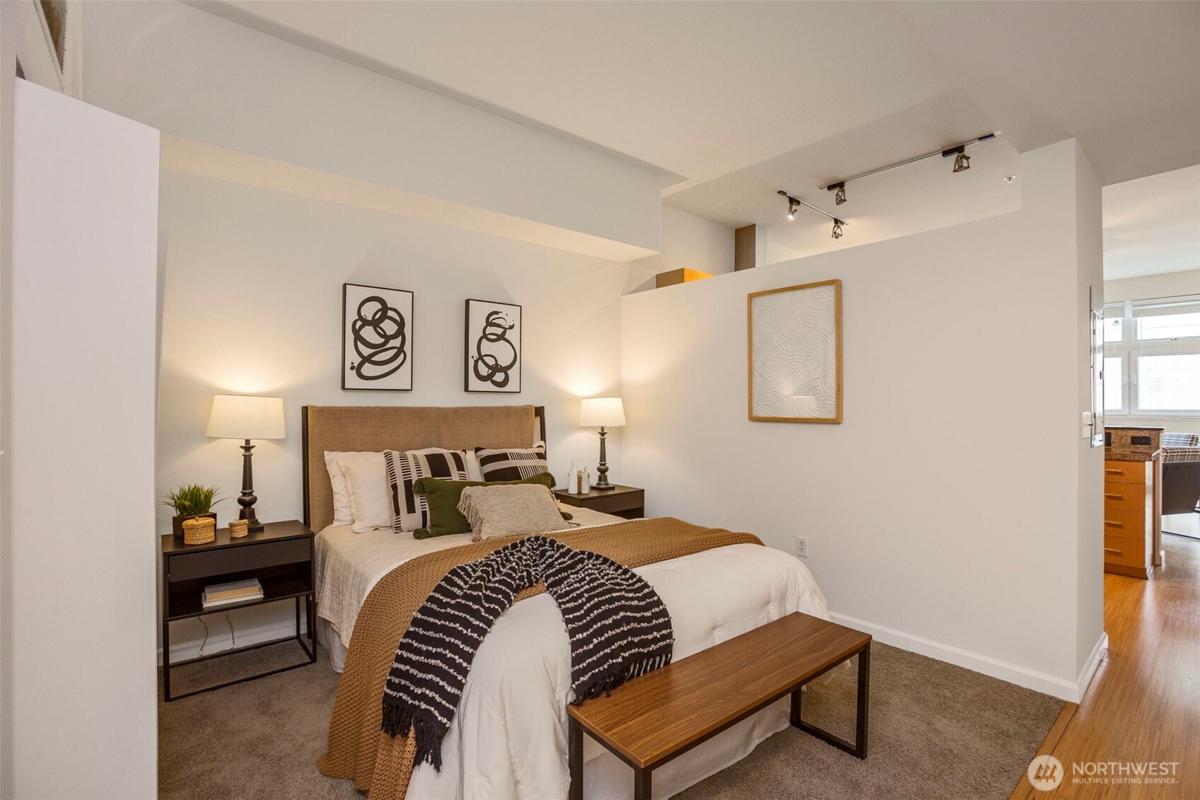 17 West Mercer Street, Unit 218 Seattle, WA 98119 - Photo 15 of 33