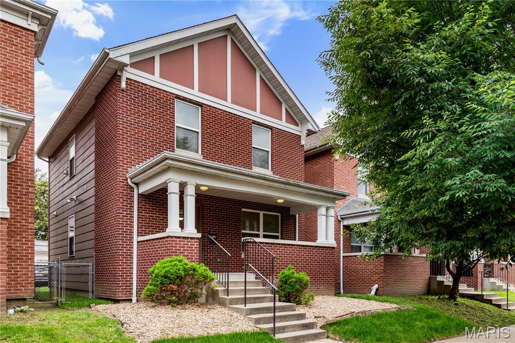 1024 Bates Street St. Louis, MO 63111 - Photo 1 of 31