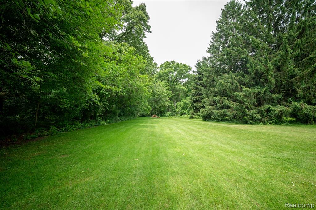 9404 North River Road Algonac, MI 48001 - Photo 32 of 37